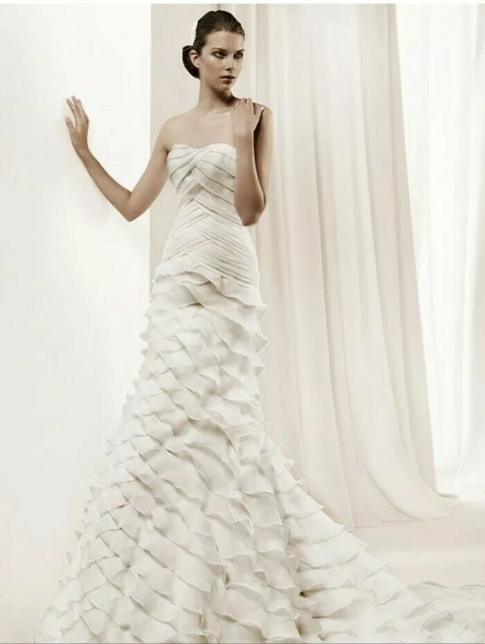 LA SPOSA Strapless White Ruffled Layered Wedding Dress